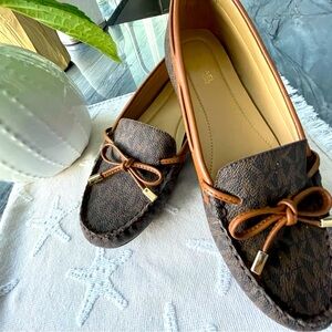 Michael Kors women’s flat